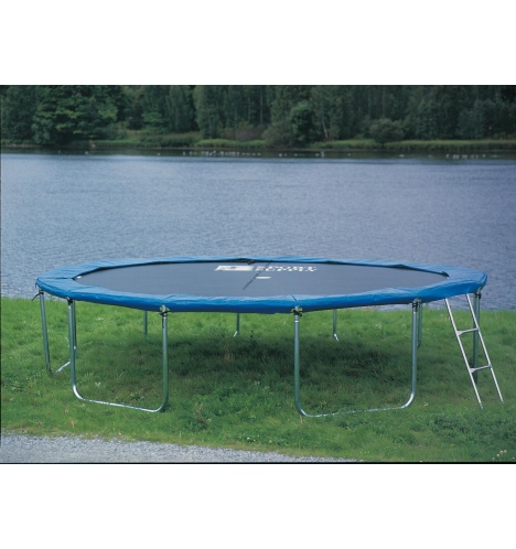 Se bilder av Studsmatta 3,6 m